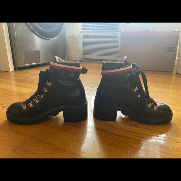 Gucci Leather ankle boot with Sylvie Web - Picture 3 of 12